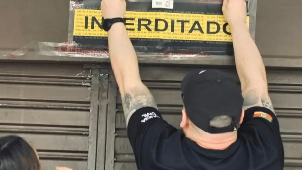 Justiça toma decisão sobre proprietária de estabelecimento no RS após cliente encontrar rato morto em bolo Justiça toma decisão sobre proprietária de estabelecimento no RS após cliente encontrar rato morto em bolo