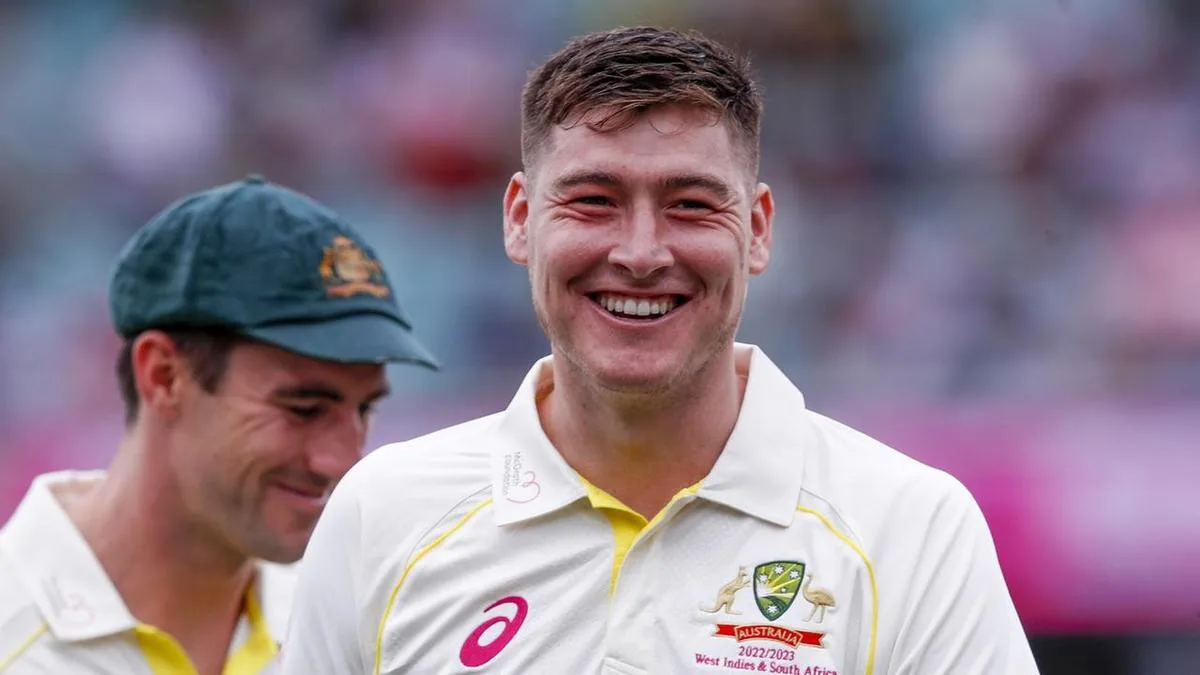 Opener axed for second Test as Renshaw gets recall