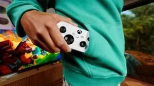 Xbox anuncia su nuevo mando «Nano» que cabe perfectamente en tu bolsillo