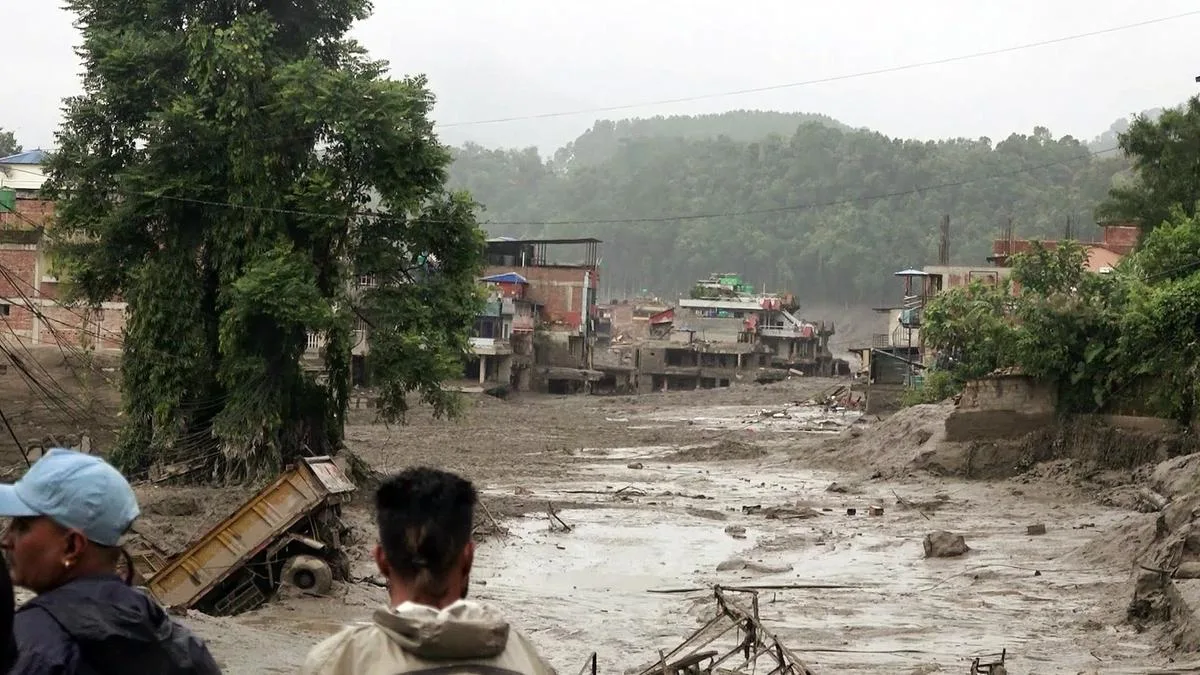 Anxious relatives in Tiruchi, Thanjavaur wait for news about Nepal flood survivors