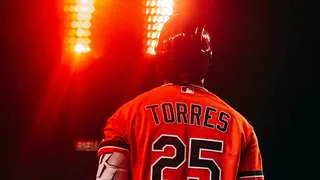 MLB: Gleyber Torres rinde un emotivo homenaje a Venezuela con unos spikes llenos de historia