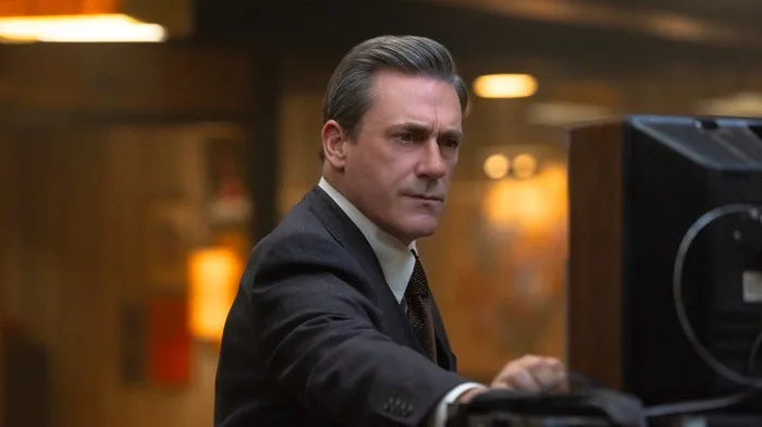 ‘American Hostage’ Review: Jon Hamm and Giovanni Ribisi in an MGM+ Kidnapping Thriller With Lots of Potential but Little Payoff