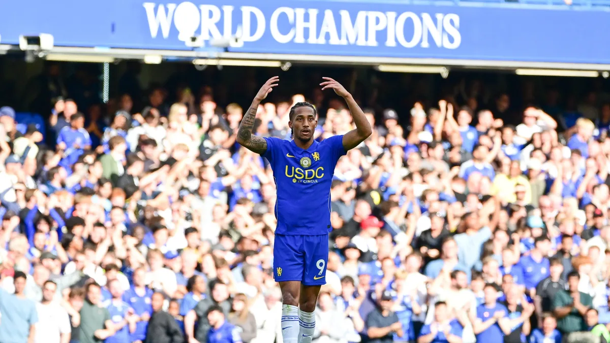Nem mesmo maior problema do Chelsea ofusca João Pedro, que freia o surpreendente Hull City