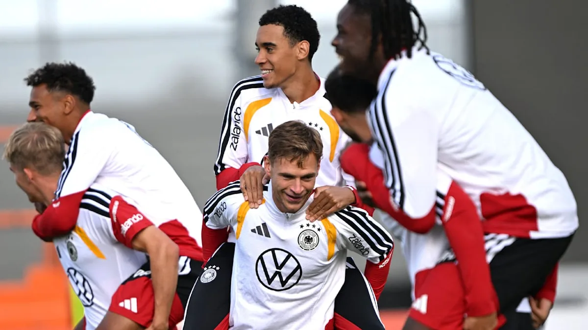 DFB-Stars lachen laut - Spannende Beobachtung beim ersten Klopp-Training