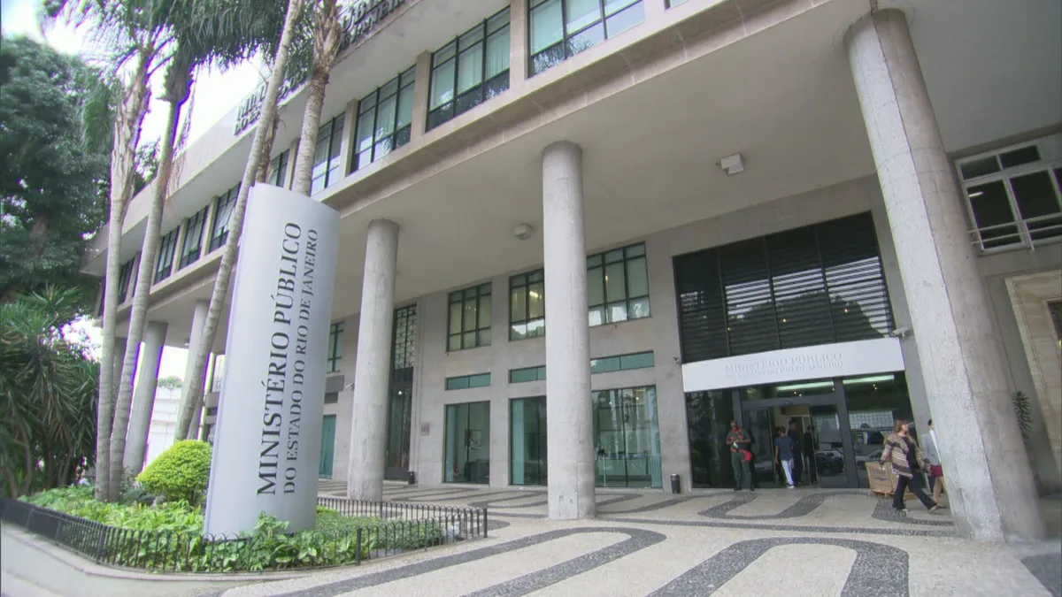 Homem é preso em Santa Catarina suspeito de racismo, incitação ao crime e pornografia infantil em Volta Redonda