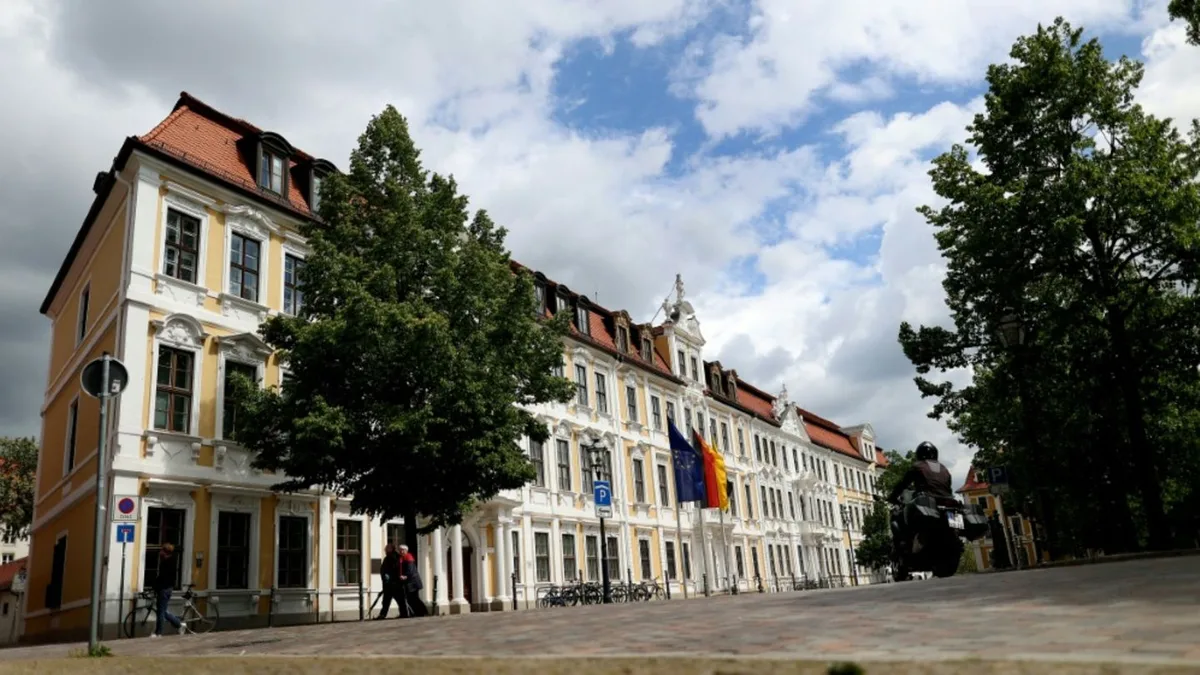 Gegen Rassismus und für Demokratie: Migranten in Sachsen-Anhalt schließen Geschäfte