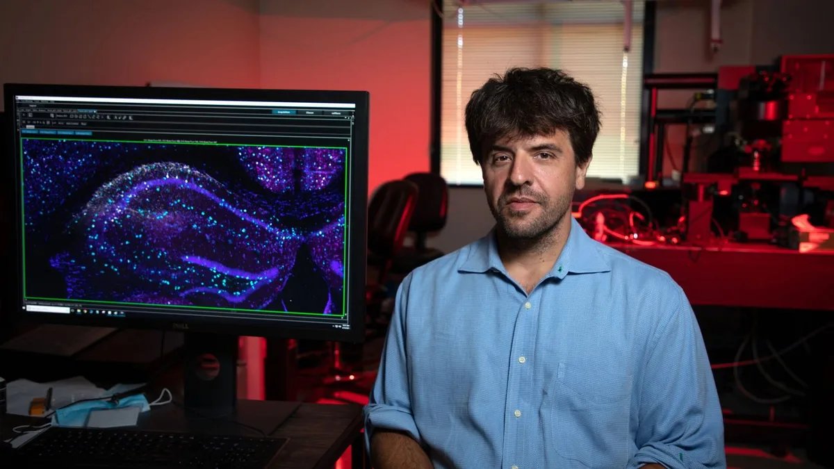 Cómo usar la luz para controlar las células cerebrales: explicado por Karl Deisseroth, flamante ganador del Nobel