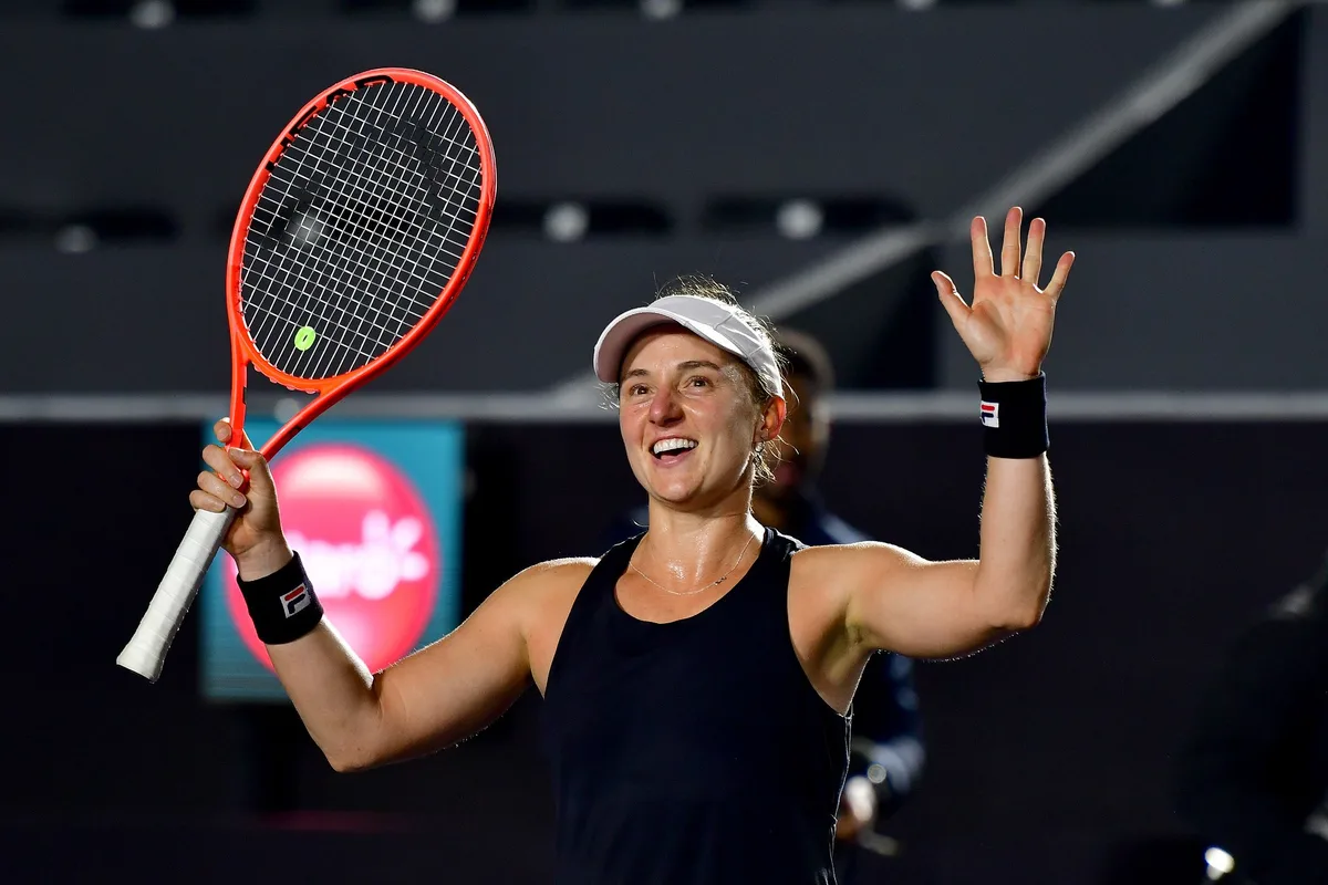 Podoroska, número 317 do mundo, se infiltra entre cabeças de chave e vai à semifinal do SP Open