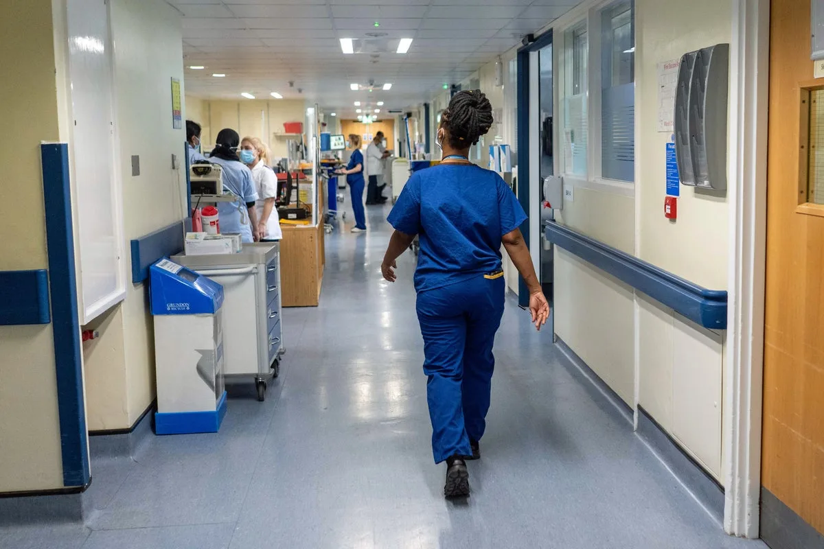 Experts issue flu advice after hospital cases at highest autumn level for years
