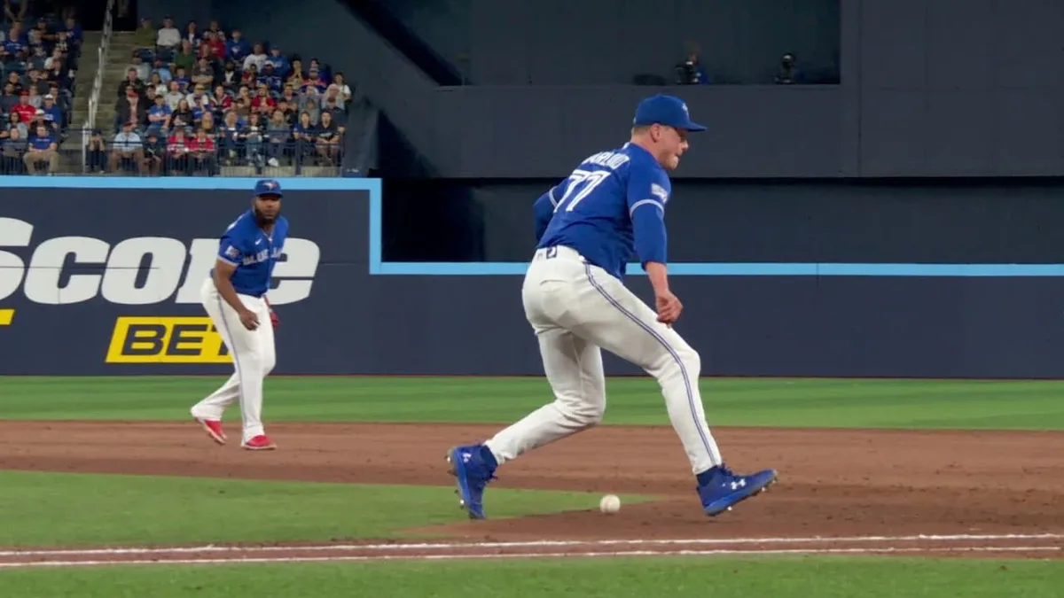 Blue Jays’ Varland makes costly ninth-inning error vs. Tigers