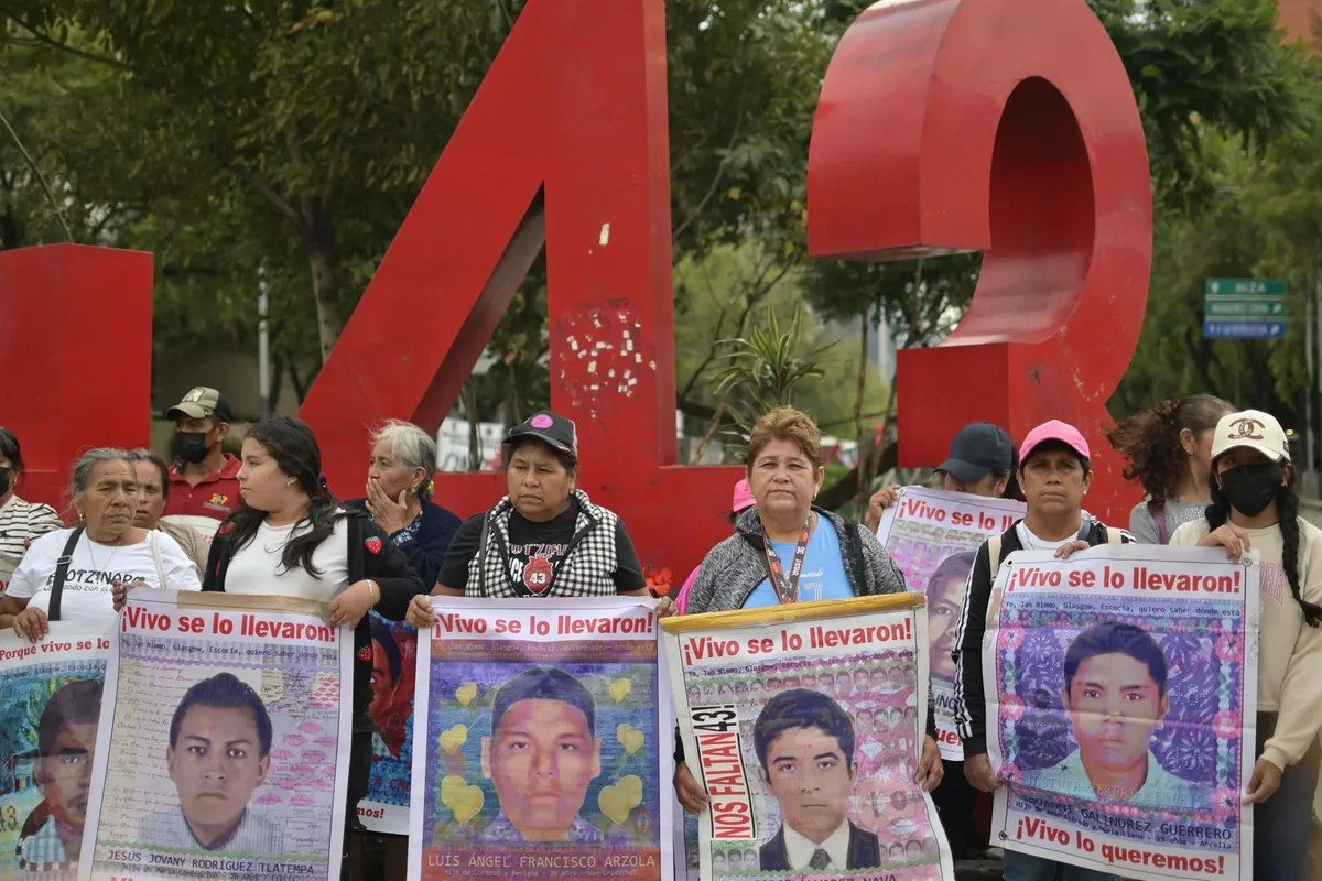 Investigan 20 bolsas con restos humanos relacionadas con las desapariciones del caso Ayotzinapa