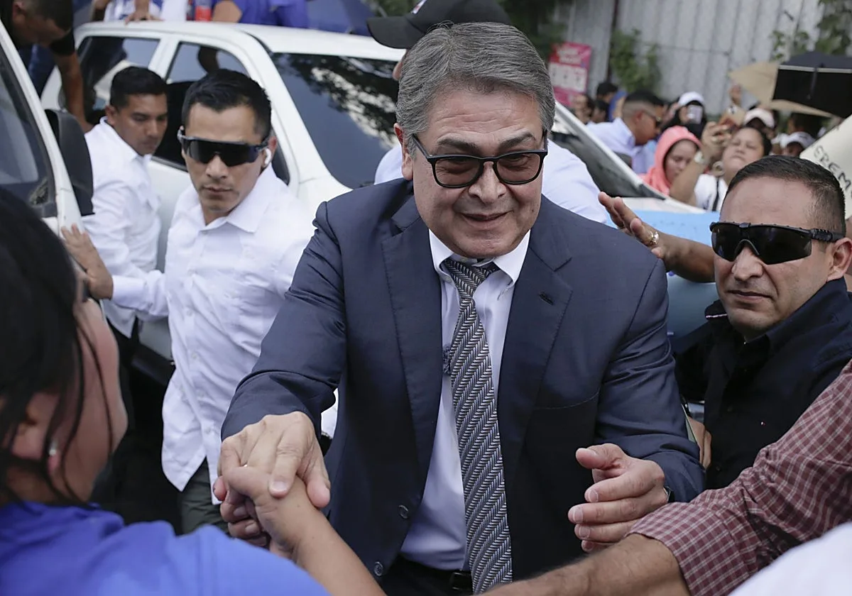 La Justicia de Honduras cierra el caso por corrupción contra el expresidente Hernández indultado por Trump