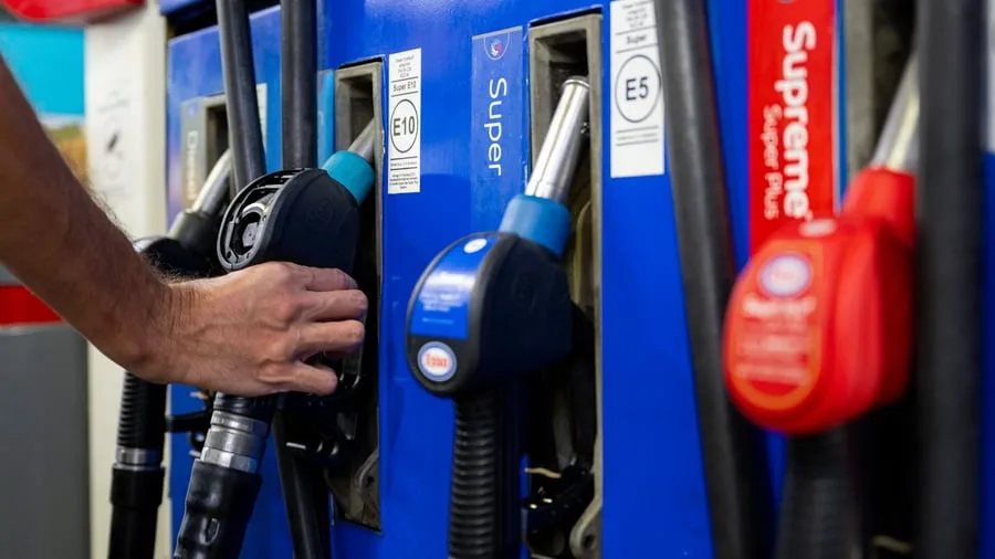 Spritpreise: ADAC fordert Abschaffung der 12-Uhr-Regel an Tankstellen