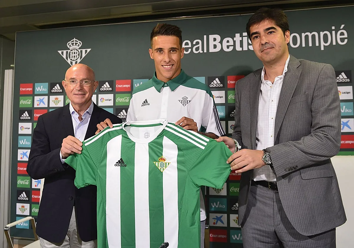 Tello: «Lo tenía todo cerrado con el Spartak de Moscú pero mi mujer se quedó embarazada y nos decidimos por el Betis»