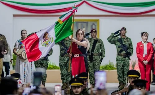"¡Viva la memoria de Carlos Manzo!"; Grecia Quiroz encabeza ceremonia en Uruapan