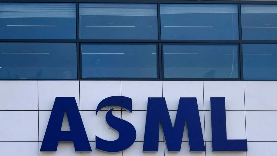 Chipausrüster: ASML erhöht Kapazitätsprognose nach starkem dritten Quartal