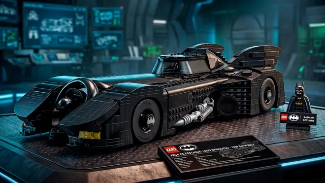 Lego anuncia novo Batmóvel que esconde um truque incrível direto do filme de 1992