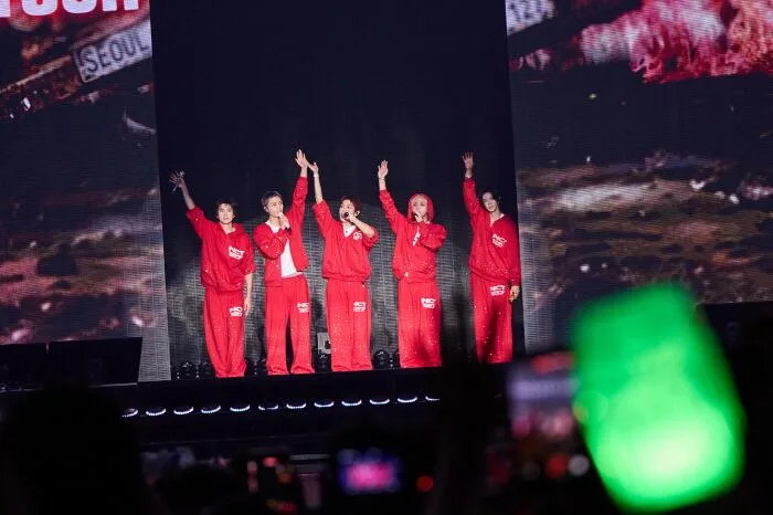 NCT 127 "10주년 막상 보니 별거 없더라…내년엔 우리칠 전원 한 무대로"