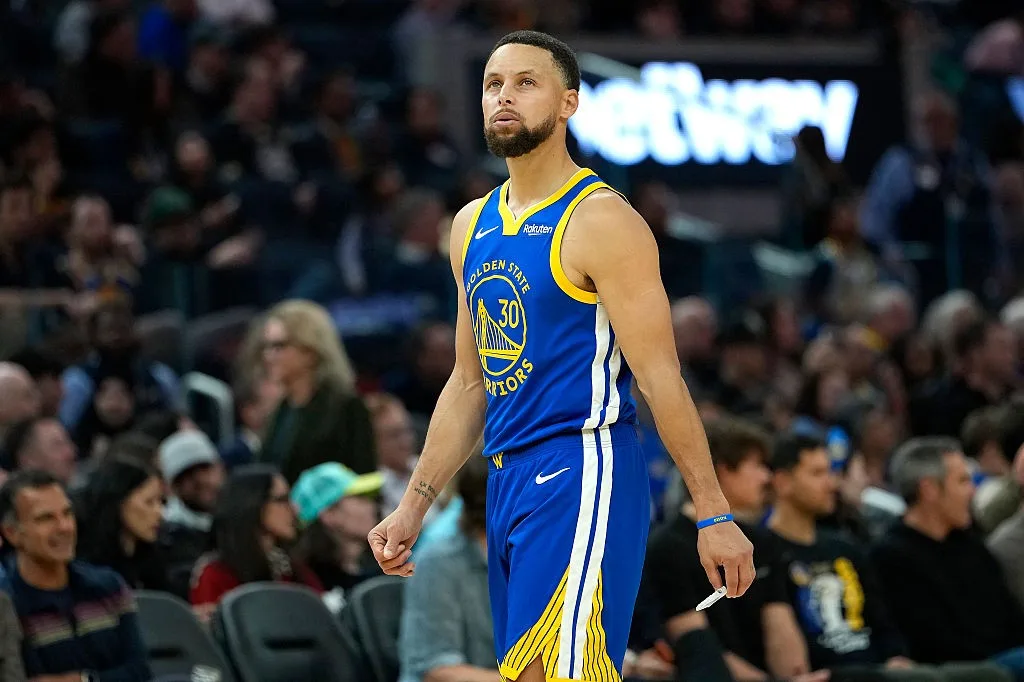 Stephen Curry confirma plano de encerrar carreira no Golden State Warriors: "Não há dúvida"