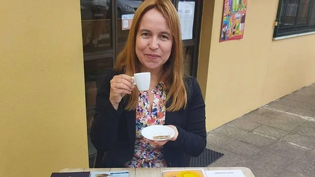 Sílvia Vasconcelos apresenta reflexão sobre 'O Teatro como palco político: memória de uma peça de teatro'