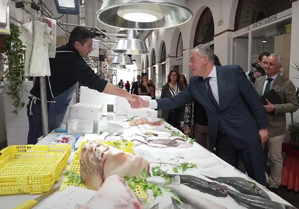 El Ayuntamiento de Sevilla destina 300.000 euros a impulsar el comercio de barrio en los once distritos