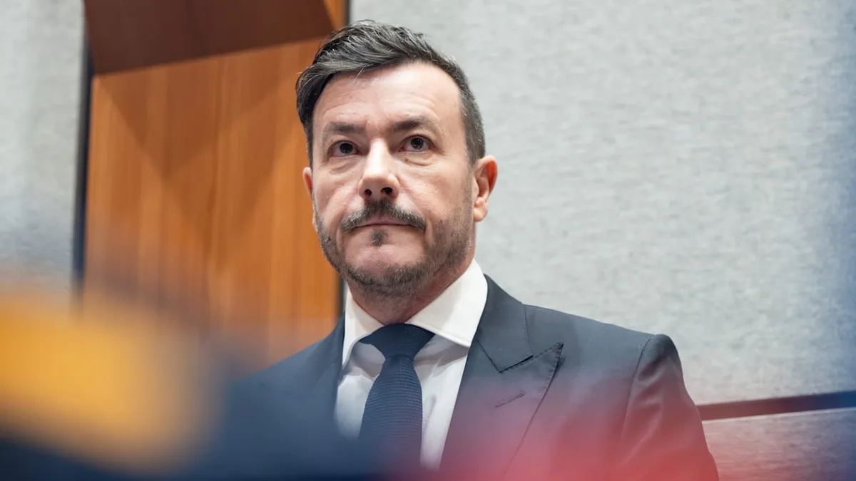 Neuer Prozess! - Benko wegen Protz-Knarre vor Gericht