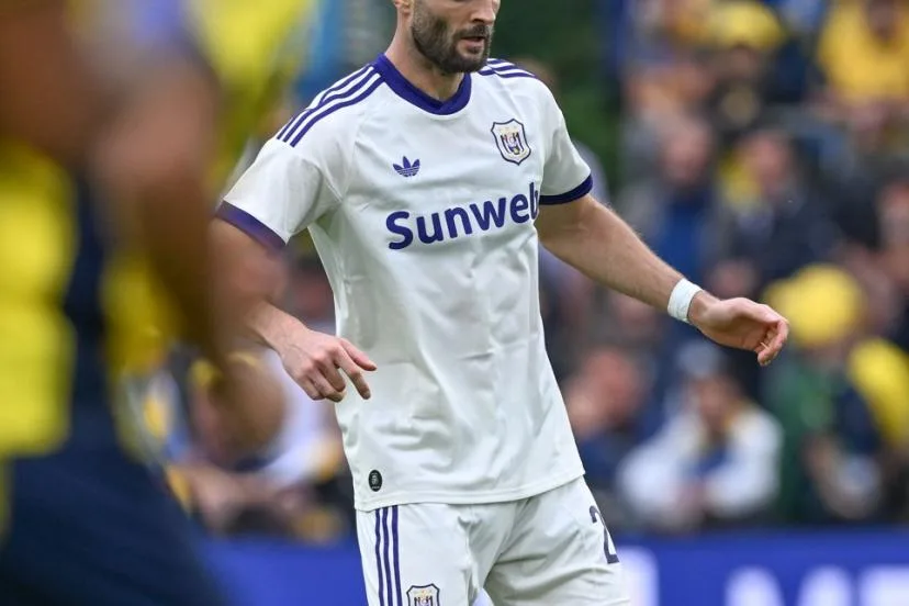Ancien Vert désormais à Anderlecht, Léo Pétrot se prépare à retrouver l'OL en Ligue Europa : « Jouer contre Lyon, c'est toujours spécial pour un Stéphanois »