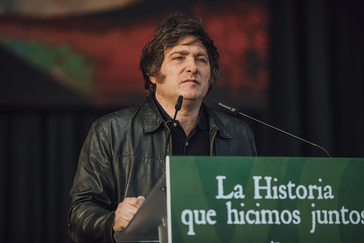Professores e trabalhadores de universidades argentinas anunciam greve contra políticas de Milei