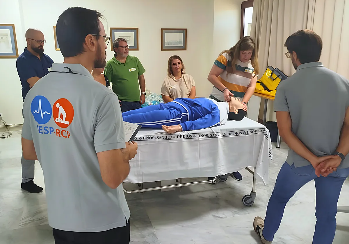 Más de 250 expertos se reúnen en Sevilla para mejorar la respuesta ante una parada cardiaca
