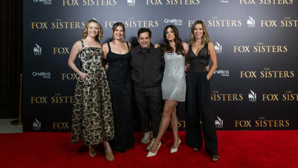 Diretor de 'Kardec' e 'Nosso Lar' faz estreia mundial de 'As Irmãs Fox' em Hollywood