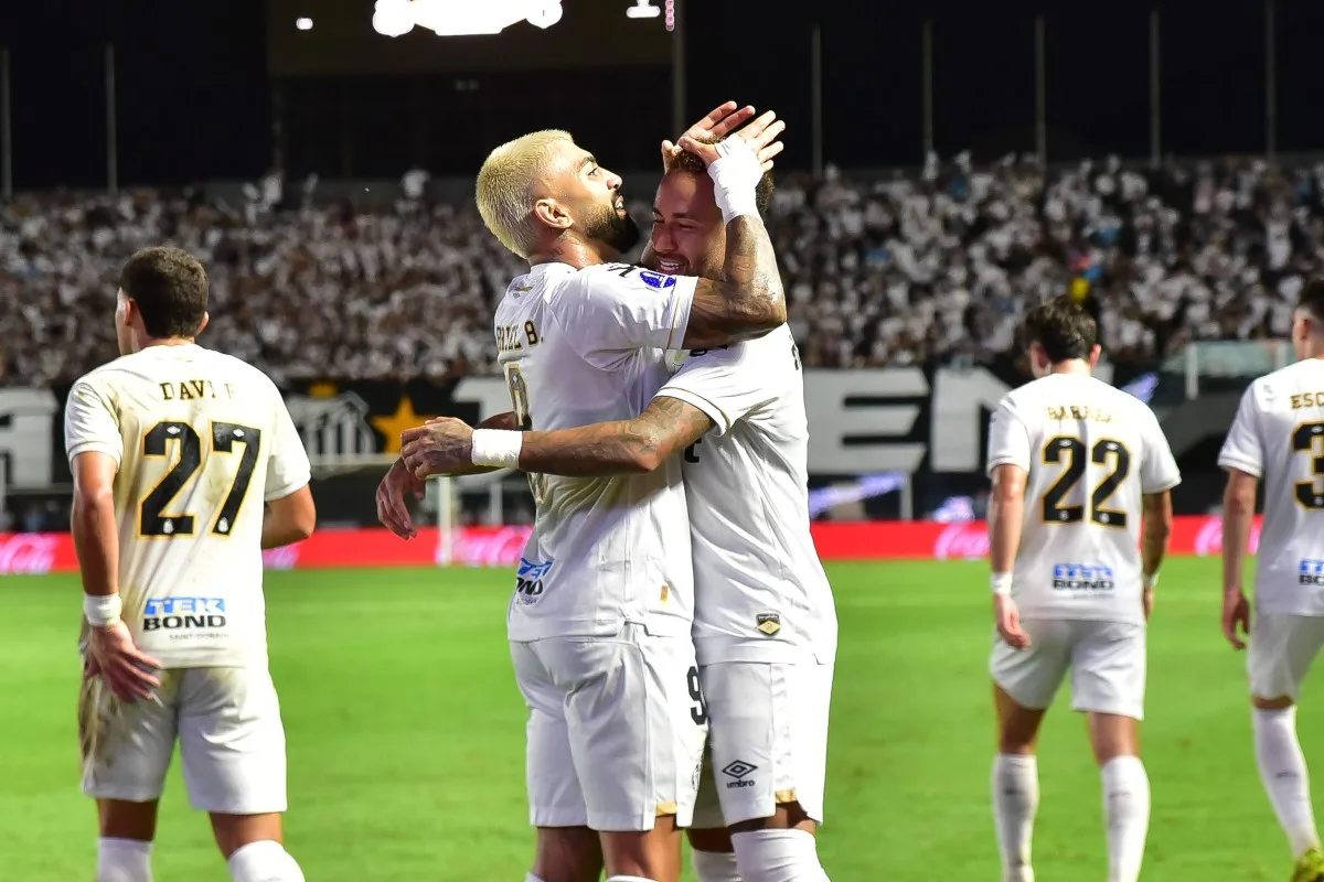 Neymar dá assistências, e Gabigol faz o 100º pelo Santos em virada contra o Maracá