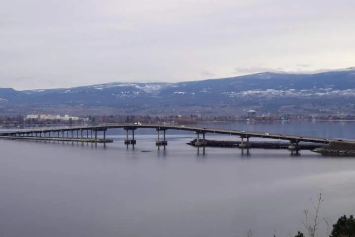 Second crossing debate resurfaces in Central Okanagan during B.C. election campaign