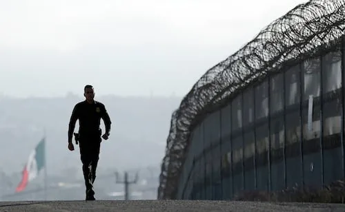 Trump quiere que México detenga a migrantes en la frontera con EU, reporta Bloomberg; Rubio pide "acción decisiva" contra inmigración