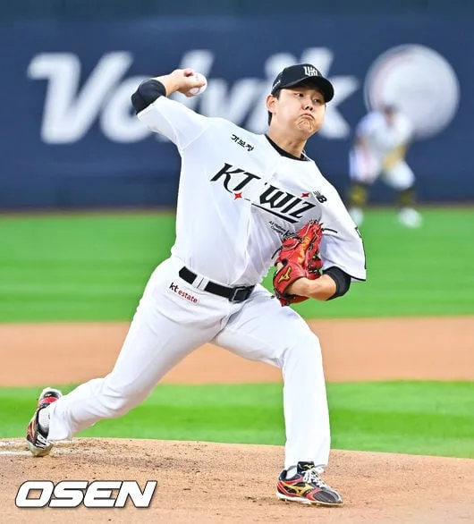 [사진]KT 선발 소형준, 시즌 7승 도전