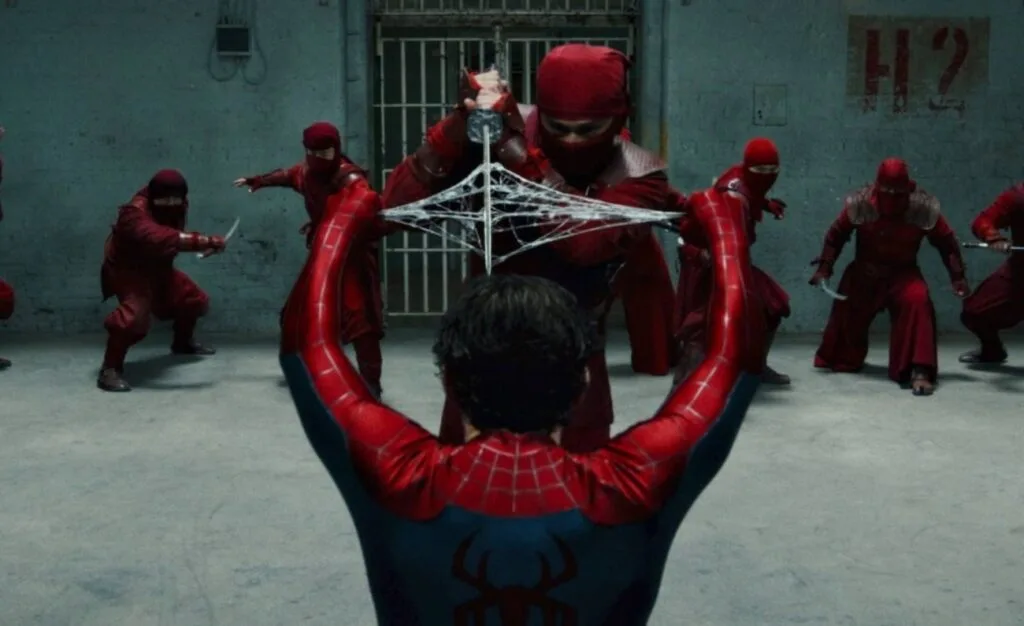 ‘Homem-Aranha: Um Novo Dia’: Diretor revela referência à Fênix em luta final [SPOILERS]