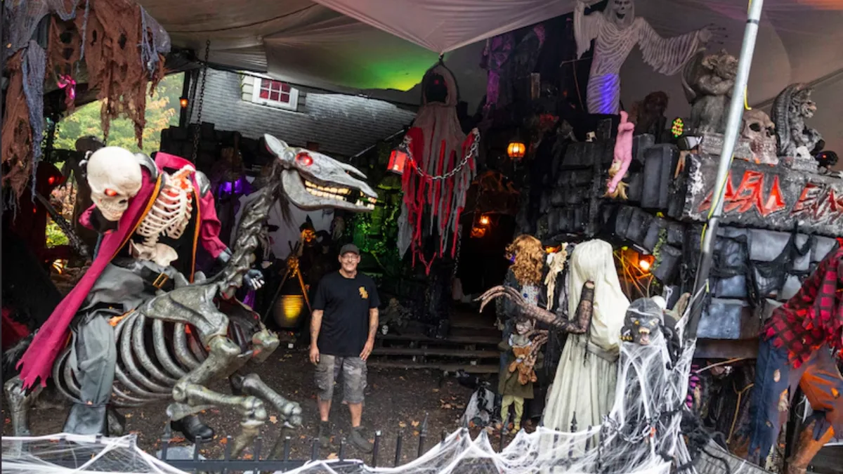 Michigan dad’s Halloween attraction drew 18,000 visitors; neighbour complaint sparks row