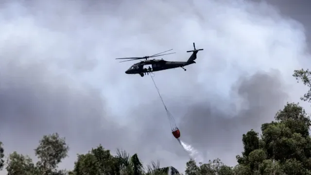 Incêndio florestal no oeste dos EUA obriga à retirada de 40 mil pessoas
