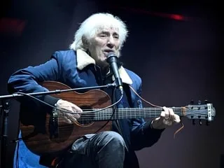 « Si c’est une fille, on l’appellera Céline » : Hugues Aufray raconte comment sa chanson a donné la vie à Céline Dion