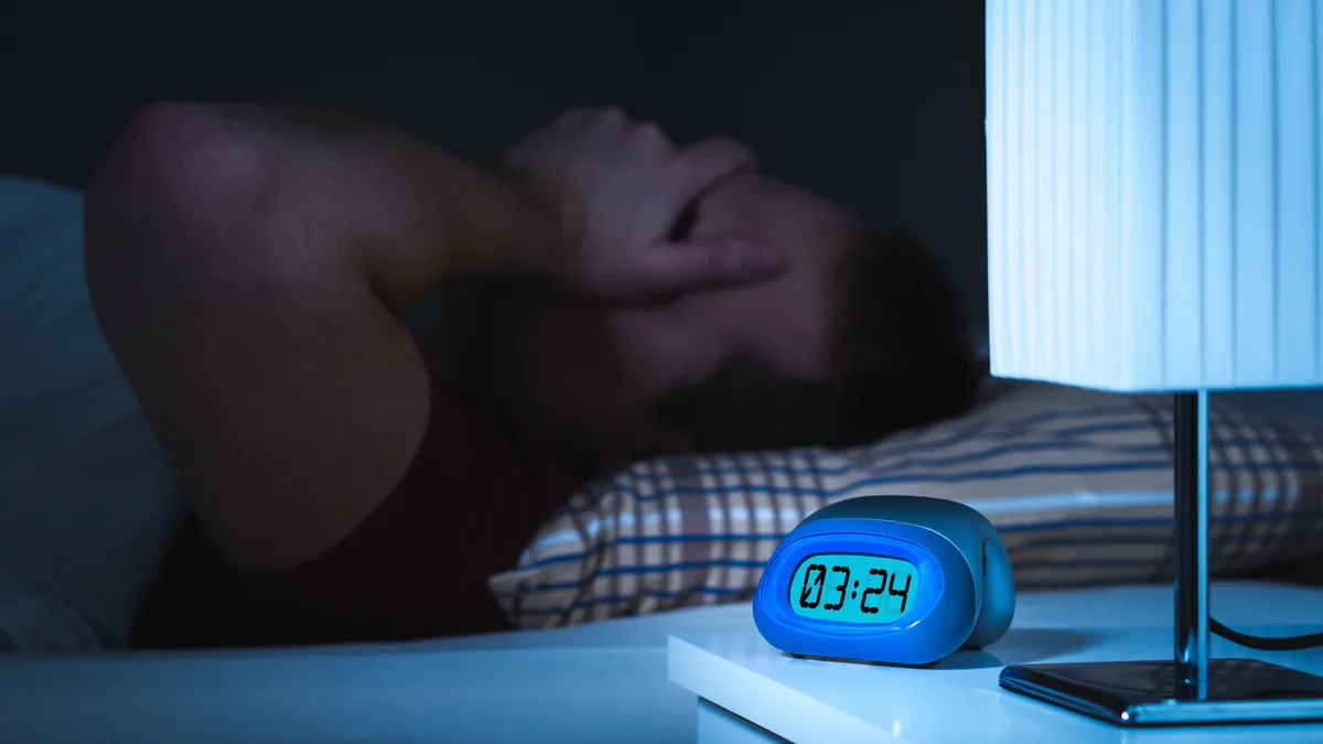 El déficit de magnesio y su relación con el insomnio: las señales de alerta silenciosas que tu cuerpo envía por las noches