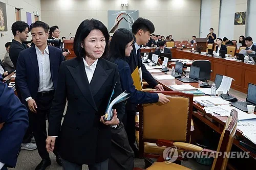 과방위, '이진숙 국감 제척안' 與 주도 의결…"이해충돌 소지"