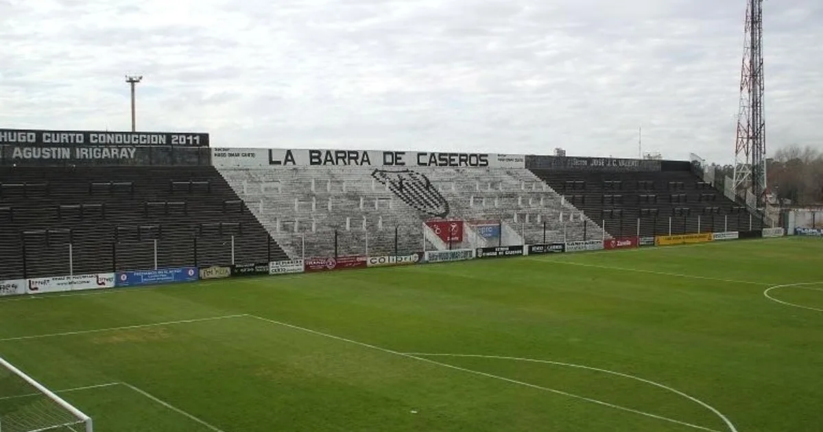 Ferro contará con su gente en un duelo clave ante Estudiantes (BA)