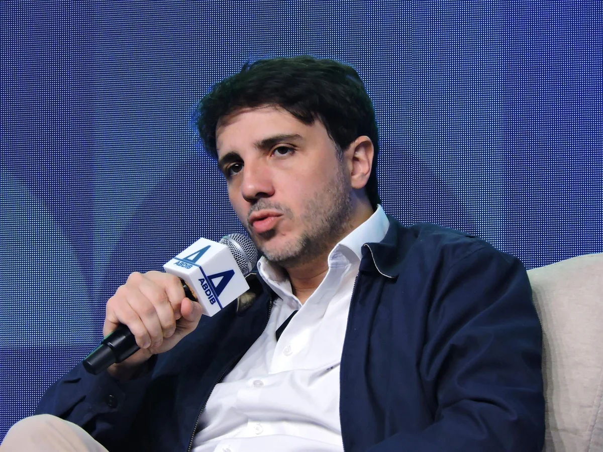 El TSE de Brasil suspende parte de la campaña electoral del candidato ultra Renan Santos por irregularidades