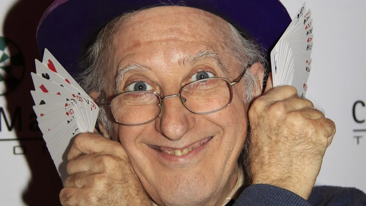 Muere Juan Tamariz, el mítico mago de la televisión: "Se ha ido sonriendo y en paz"