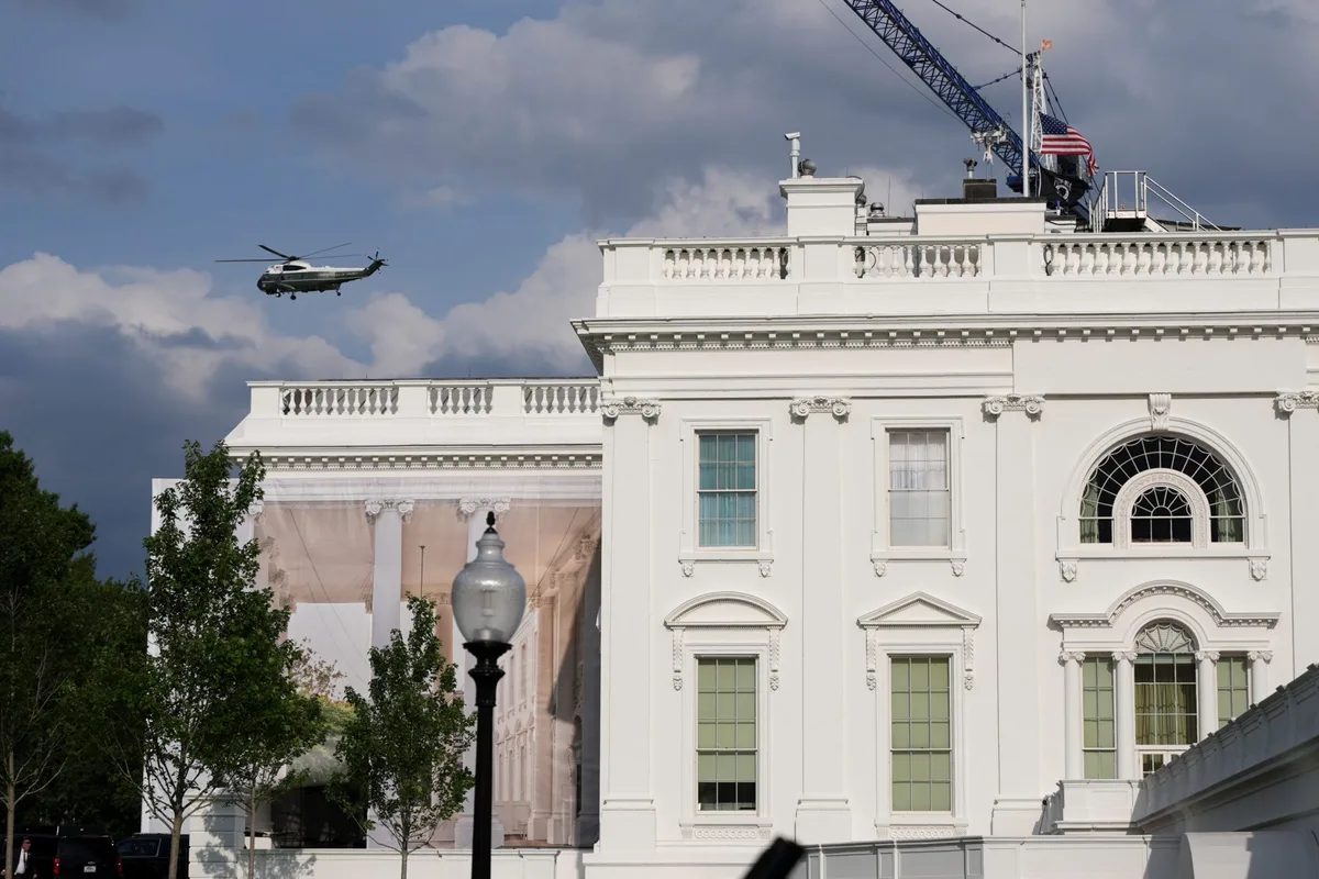 Former White House teleprompter operator must turn over more than $100,000 in profits and pay a $65,000 fine in insider trading settlement