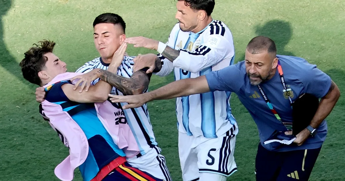 Cuánto tiempo podría estar Paredes afuera de la Selección tras la suspensión de diez partidos