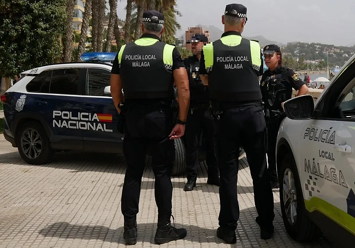 Borracho, orinado y defecado: el deplorable estado de un conductor de bus escolar en Málaga