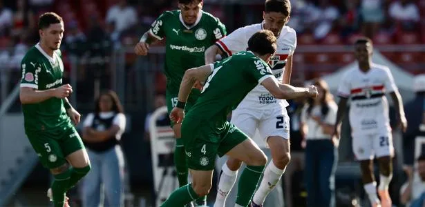 Palmeiras terá 3 zagueiros contra São Paulo 100% reserva; veja escalações
