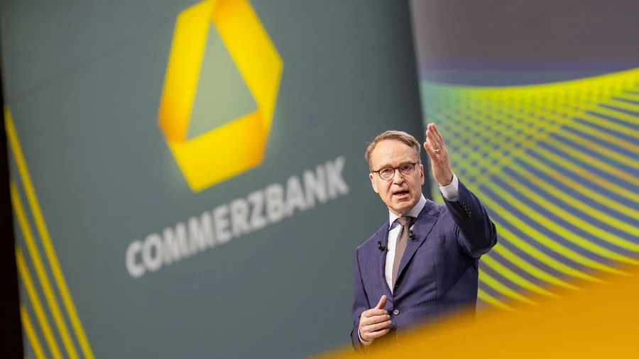 Unicredit: Commerzbank-Aufsichtsratschef Weidmann lehnt Rückzug des Bundes während Übernahme ab