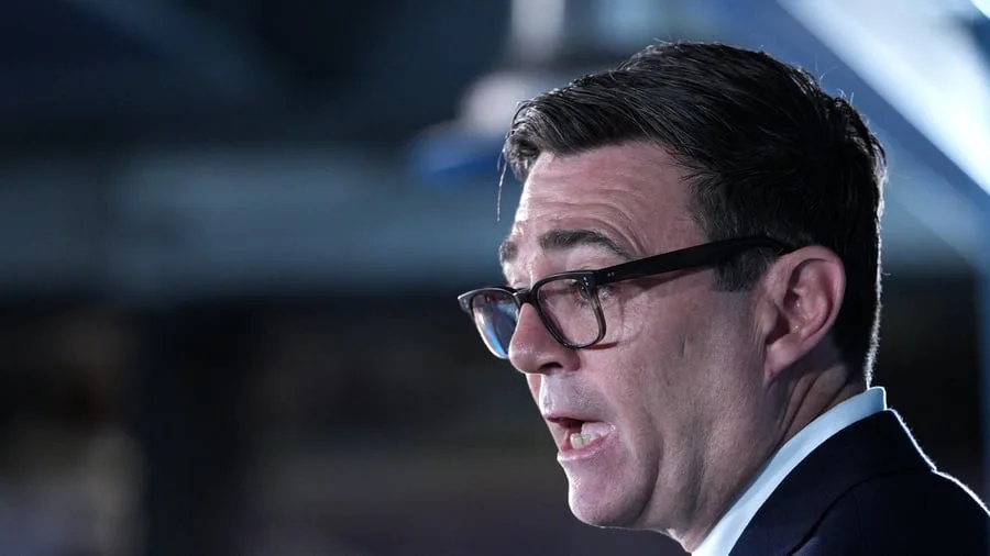 +++ Iran-Krieg +++: Premier Burnham: Anschlagspläne auf britische Militärbasis wohl vom Iran gesteuert