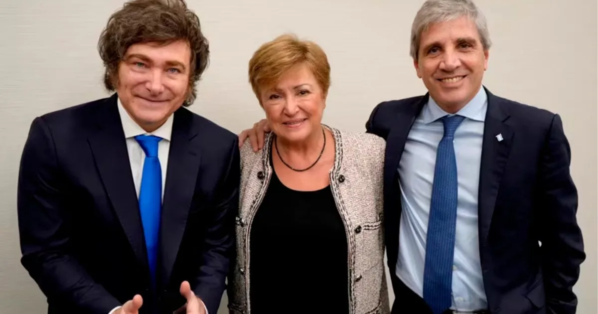 Llega la misión del FMI: la lupa sobre el desvío fiscal del primer semestre y el plan para salvar la meta